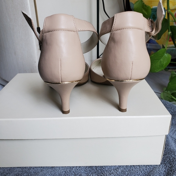 Anne Klein blush heel - Picture 4 of 4